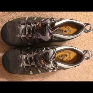 NEW Keen safety work shoes